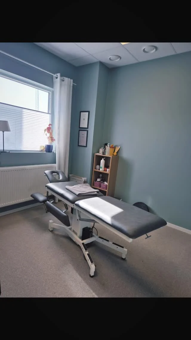 Idag har vi avverkat ett diskbråck, rehab efter meniskoperation och ett styrkepass i gymmet. 

Jag önskar trevlig påsk och checkar ut från kontoret.
Det finns tider att boka igen på tisdag 22/4. Bokas enklast via hemsidan! 

Glad påsk 🐣

#naprapat #naprapatsundsvall #idrottsskador #sundsvall #ontiryggen